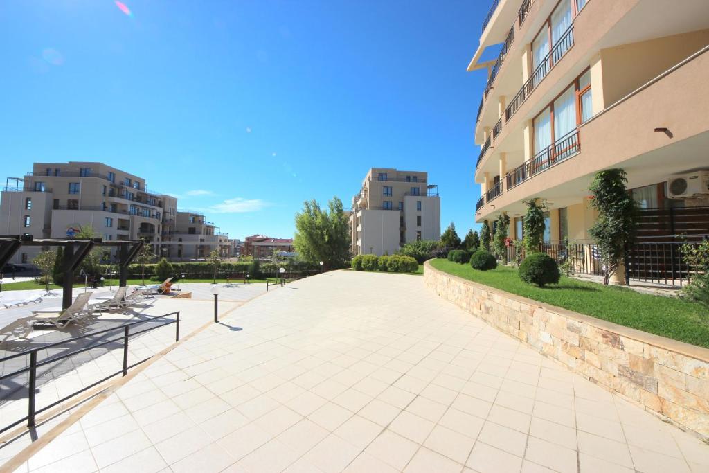 Menada Luxor Apartments สวิติ วลัส ภายนอก รูปภาพ