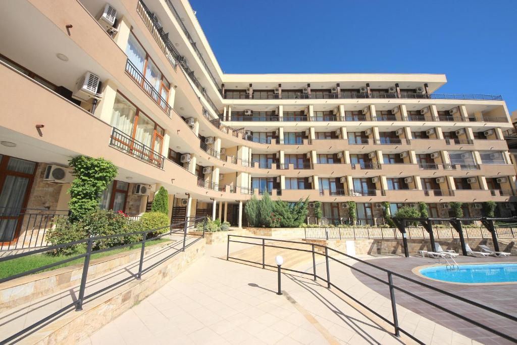 Menada Luxor Apartments สวิติ วลัส ภายนอก รูปภาพ