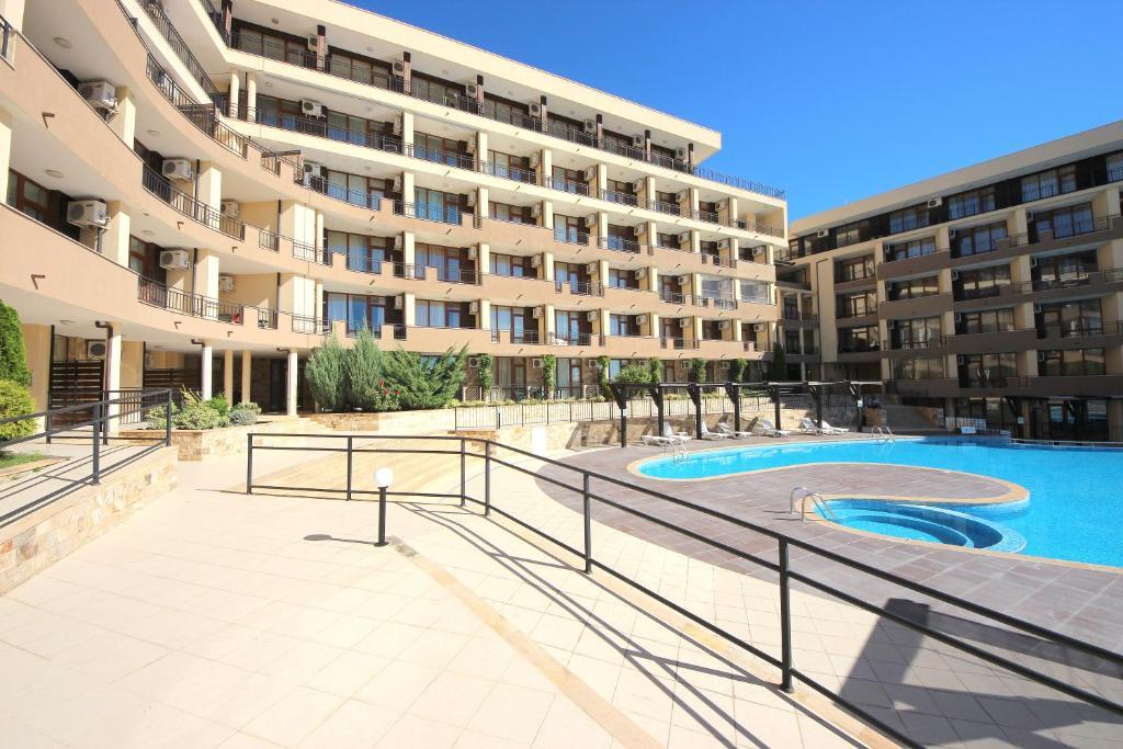 Menada Luxor Apartments สวิติ วลัส ภายนอก รูปภาพ