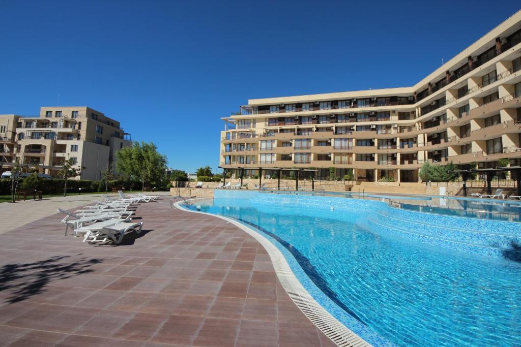 Menada Luxor Apartments สวิติ วลัส ภายนอก รูปภาพ