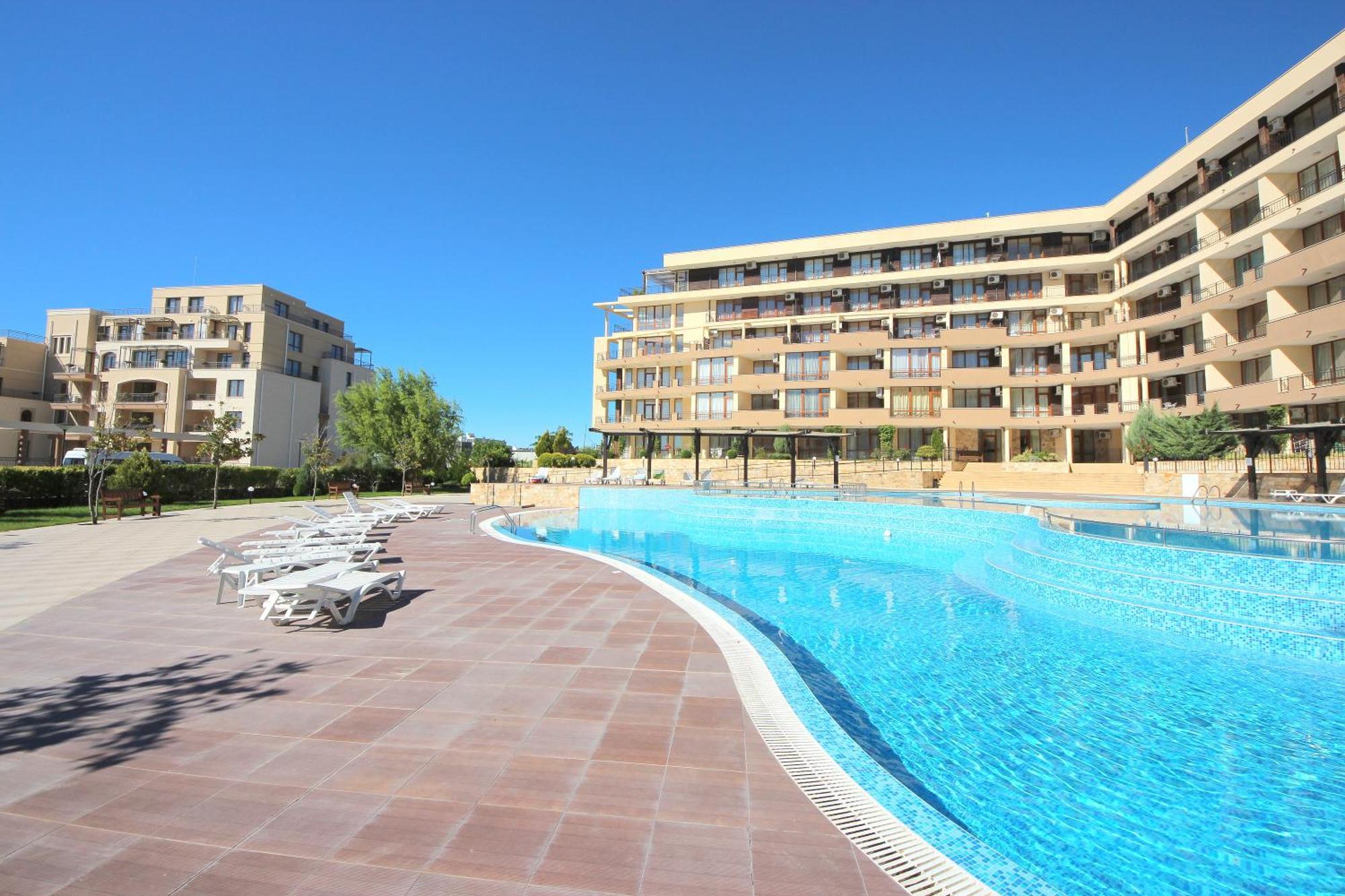 Menada Luxor Apartments สวิติ วลัส ภายนอก รูปภาพ